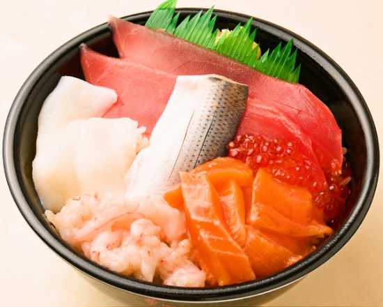 まぐろ/いか/生サーモンぶつ/こはだ/甘えび/いくら