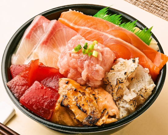 サーモン/ブリ/漬けまぐろ/焦がし醤油バターサーモン/炙りアブラカレイ/ねぎとろ