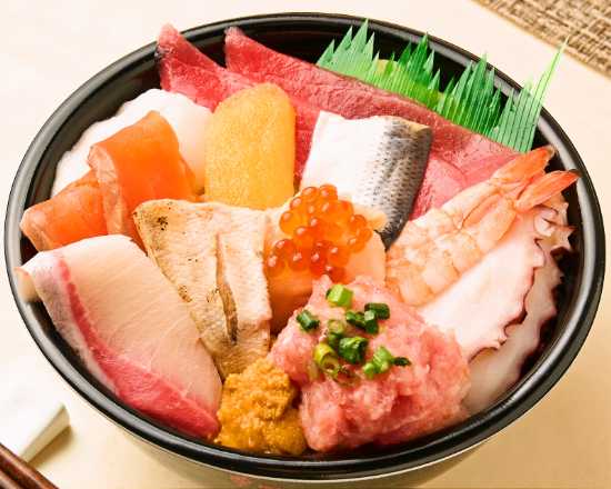 まぐろ/いか/サーモン/ブリ/炙りノドグロ/数の子/こはだ/開きエビ/タコ/ねぎとろ/生ホタテ/いくら/ウニ