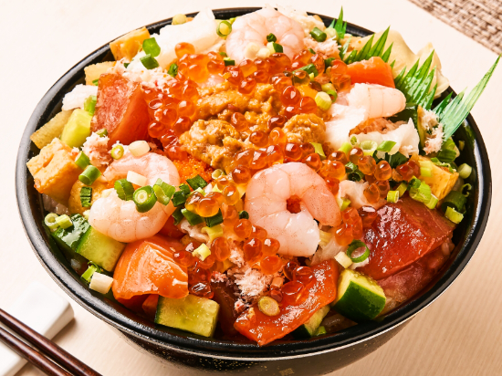 まぐろぶつ/生サーモンぶつ/玉子ブツ/きゅうり/数の子/カニフレーク/つぶっこ/縁側/ボイルエビ/いくら/ウニ