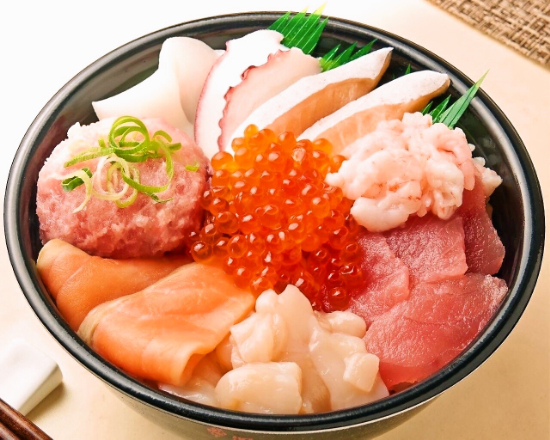 まぐろぶつ/生ホタテ/サーモン/ねぎとろ/イカ/タコ/いくら/トロサーモン/甘えび